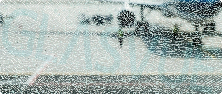 23.Spontaneous explosion of tempered glass