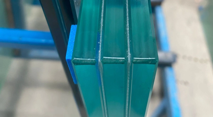 triple laminated glass