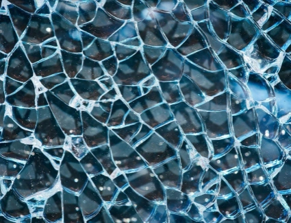 45.Fragmented tempered glass