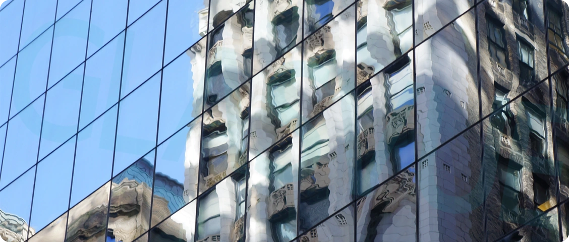 48.Glass-distorition