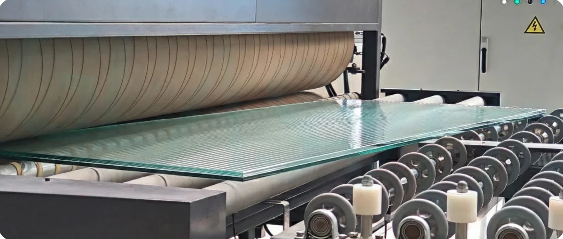 52.pattern laminated glass