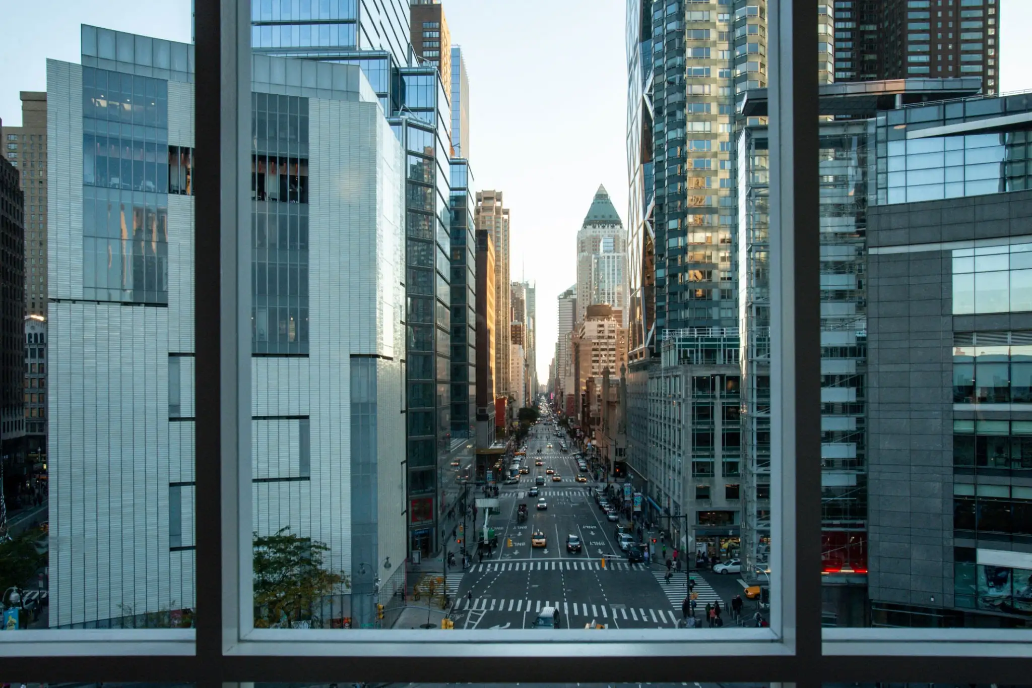 Which Glass Blocks High-Rise Noise Better Laminated or Insulated